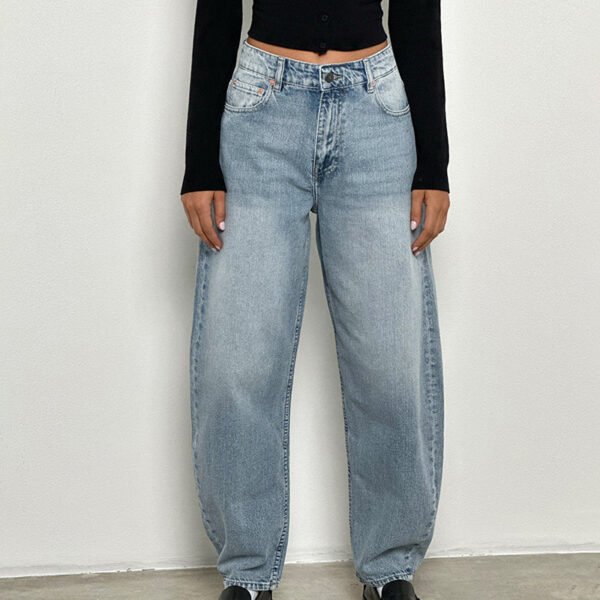 High Rise Barrel Jean in Bleu