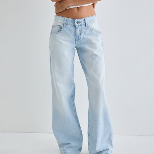 Low Rise Parallel Jeans in Icy Blue