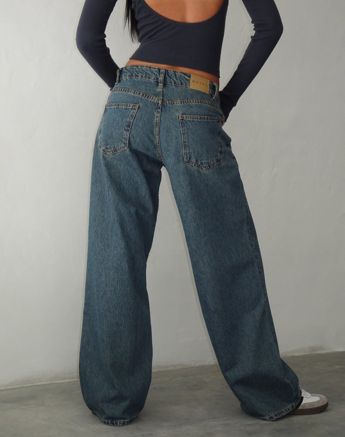 Roomy Extra Wide Low Rise Jeans in Brown Blue Acid - Image 3