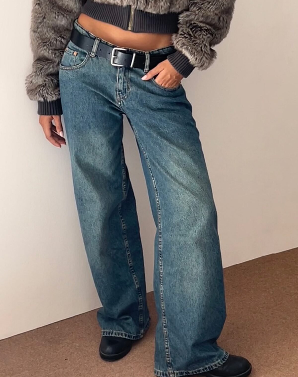 Roomy Extra Wide Low Rise Jeans in Brown Blue Acid - Image 6