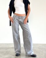 Roomy Extra Wide Low Rise Jeans in Grey Wash - Image 4