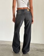 Low Rise Parallel Jeans in Grey Used Bleach - Image 4