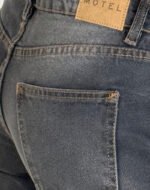 Low Rise Parallel Jeans in Grey Used Bleach - Image 7