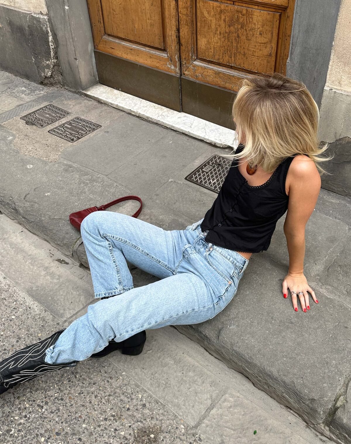 Mid Rise Straight Leg Jeans in Bleach Denim - Image 2
