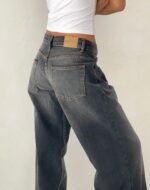 Roomy Extra Wide Low Rise Jeans in Grey Used Bleach - Image 4